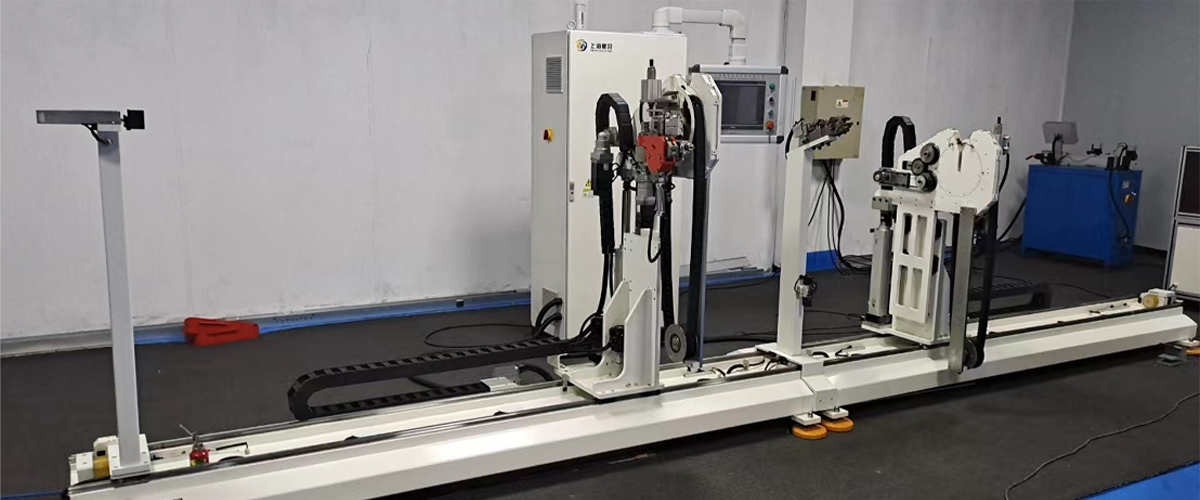 Máquina dobladora de tubos CNC de doble cabezal